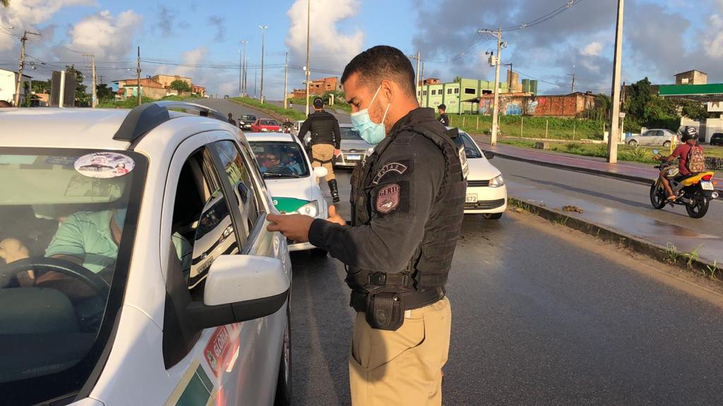 SMTT realiza mais uma operação de combate ao transporte irregular de passageiros - SMTT Aracaju